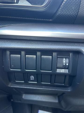 Used 2019 Subaru Forester Premium AWD/4WD image 32