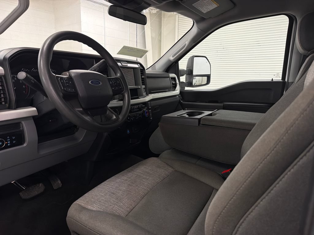 Certified 2025 Ford F250 XLT AWD/4WD image 6