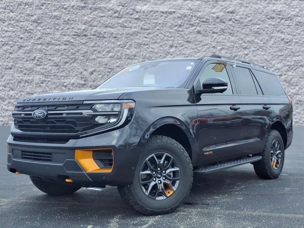 Certified 2025 Ford Expedition Tremor image 3