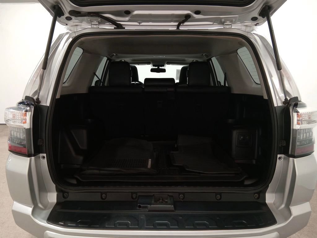 Used 2018 Toyota 4Runner TRD Off-Road Premium image 9