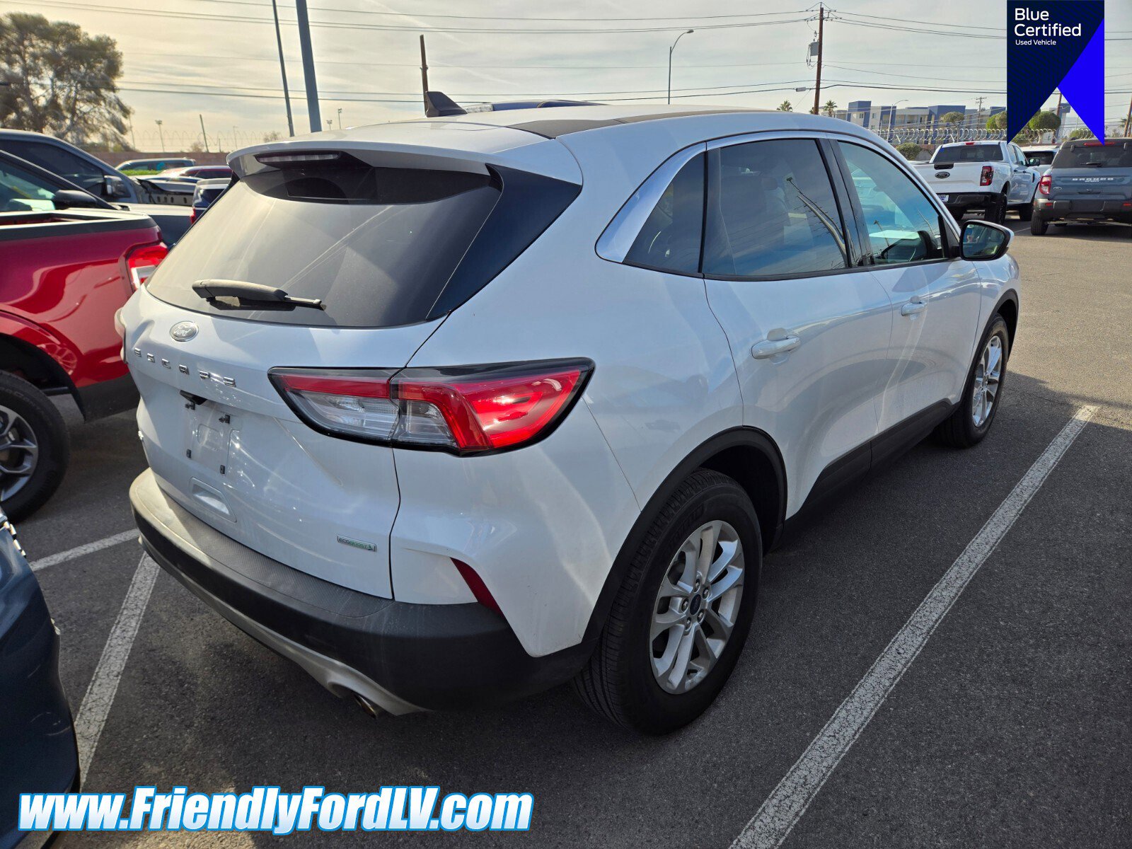 Certified 2020 Ford Escape SE image 3