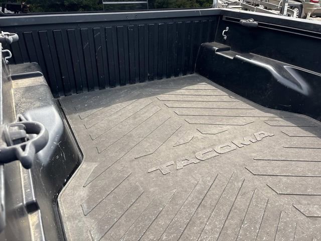 Used 2020 Toyota Tacoma TRD Sport AWD/4WD image 12