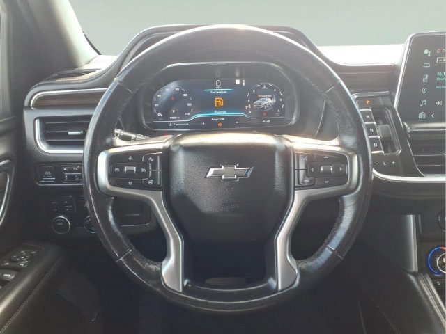 Used 2023 Chevrolet Suburban Z71 w/ Luxury Package AWD/4WD image 15