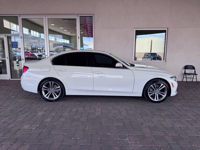 Used 2018 BMW 330i Sedan w/ Premium Package RWD image 6