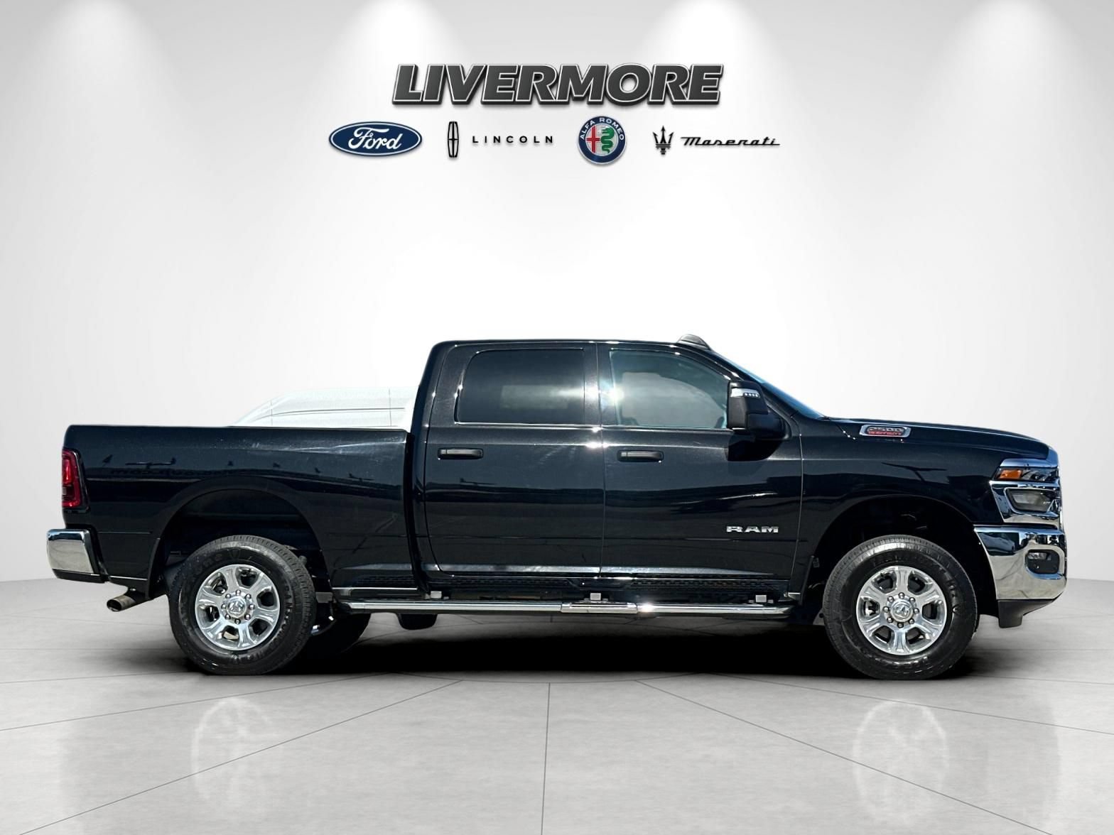 Used 2026 RAM 2500 Big Horn AWD/4WD image 2
