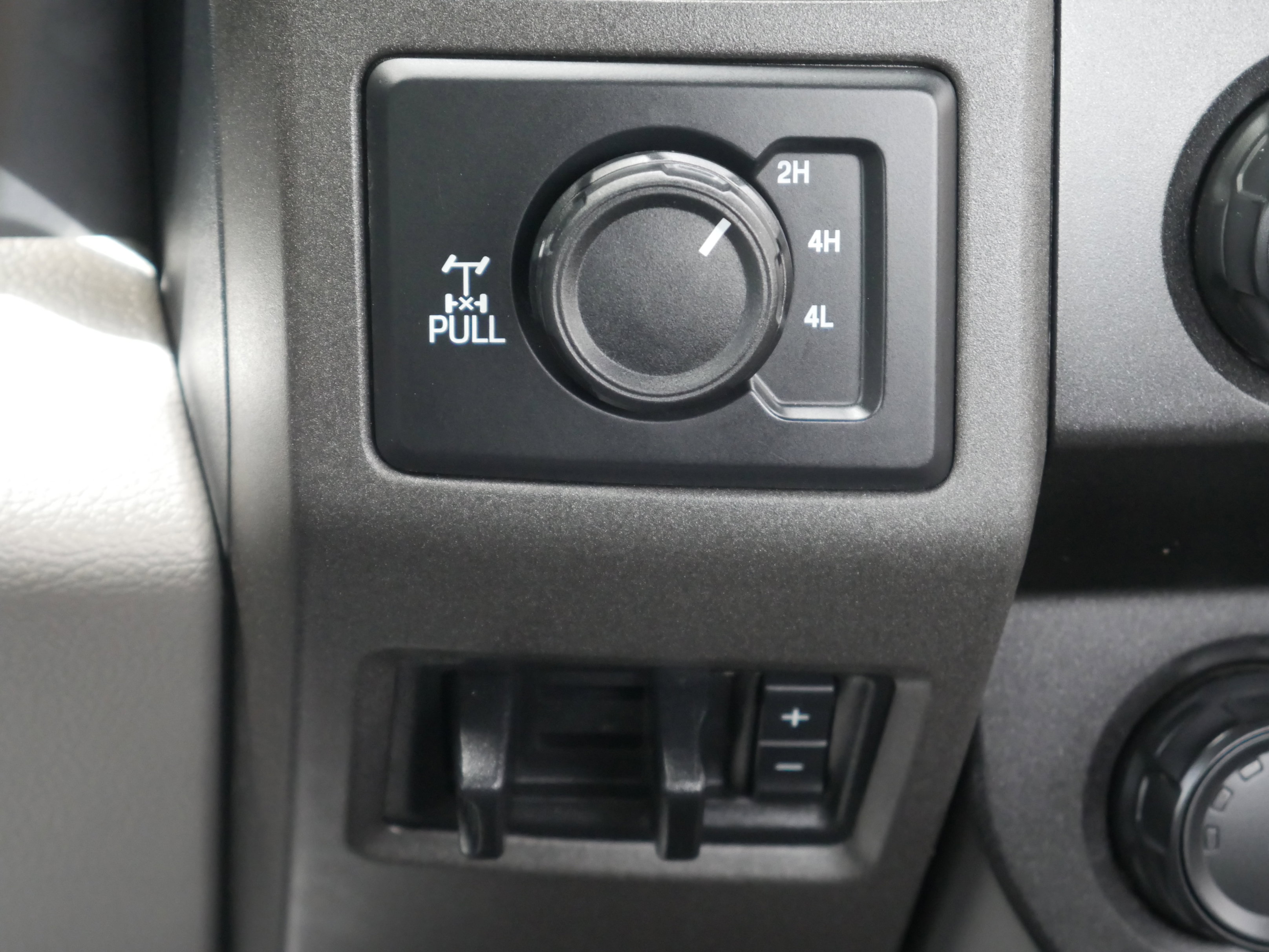 Certified 2022 Ford F250 4x4 Regular Cab Super Duty image 8