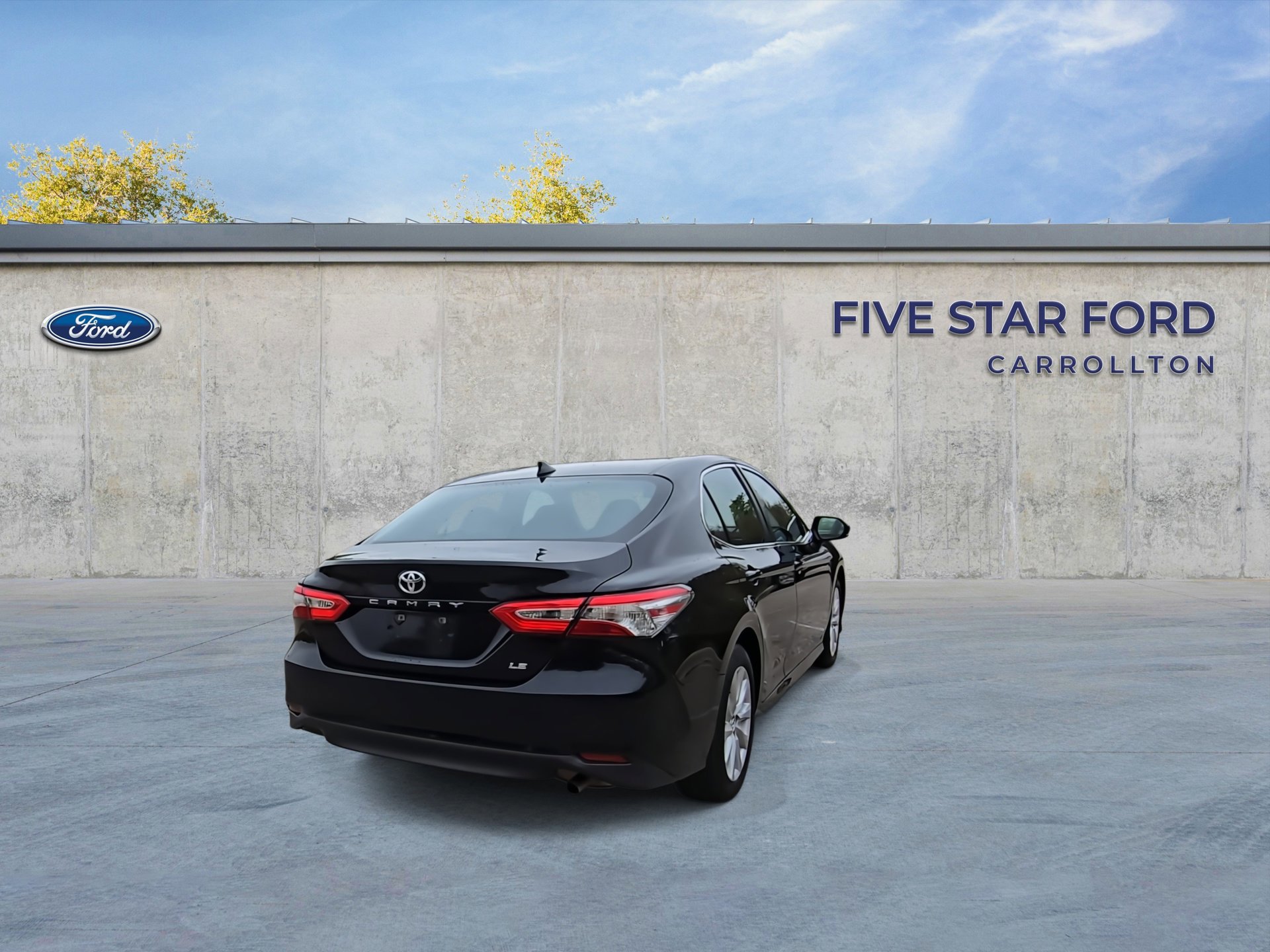 Used 2020 Toyota Camry LE image 5