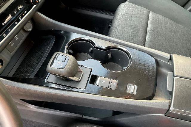 Used 2025 Nissan Rogue SV FWD image 18