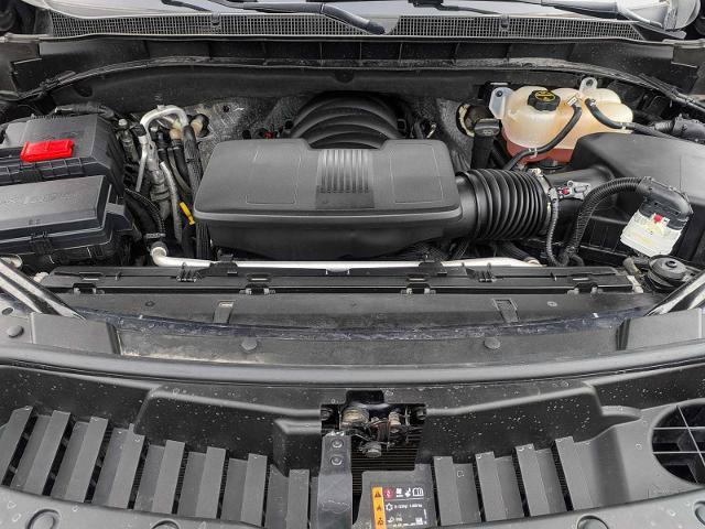 Used 2024 Chevrolet Suburban RST w/ Luxury Package AWD/4WD image 14