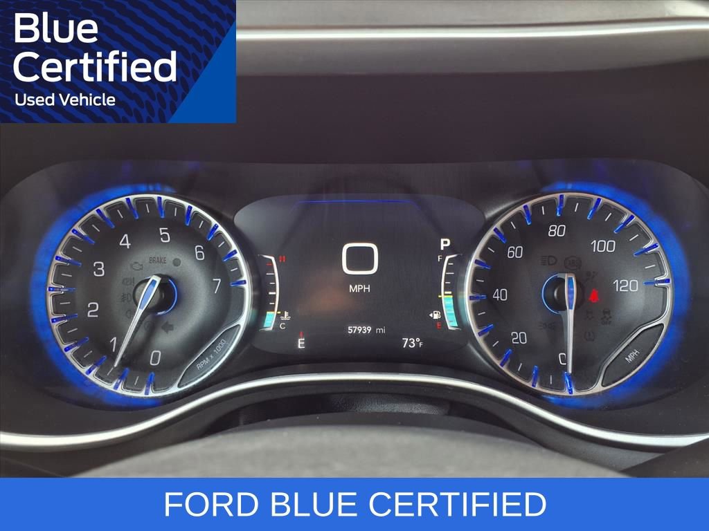 Used 2024 Chrysler Pacifica Touring-L image 15
