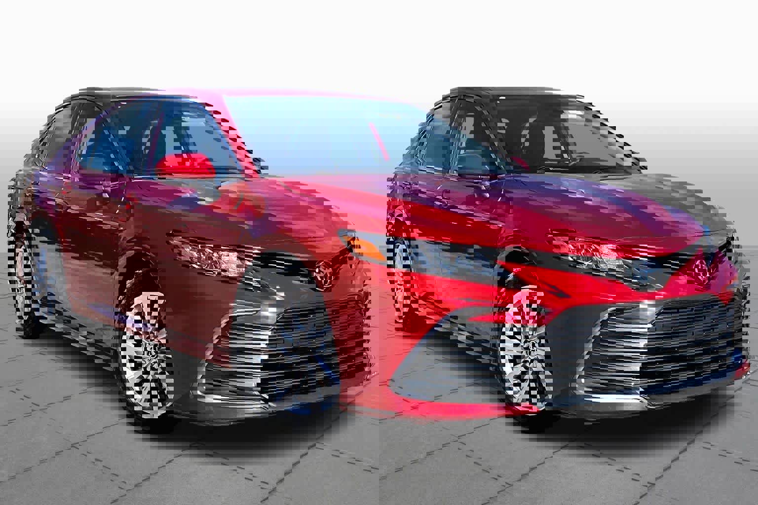 Used 2023 Toyota Camry LE image 3