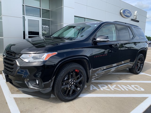 Used 2021 Chevrolet Traverse Premier w/ Redline Edition AWD/4WD image 2