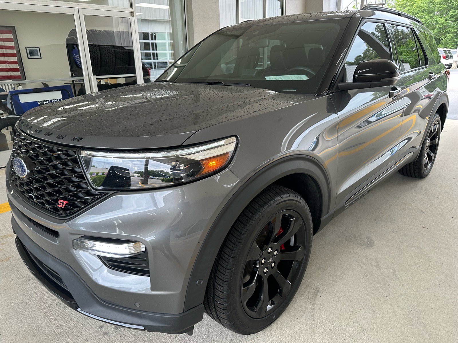 Certified 2021 Ford Explorer ST w/ Equipment Group 401A AWD/4WD image 3
