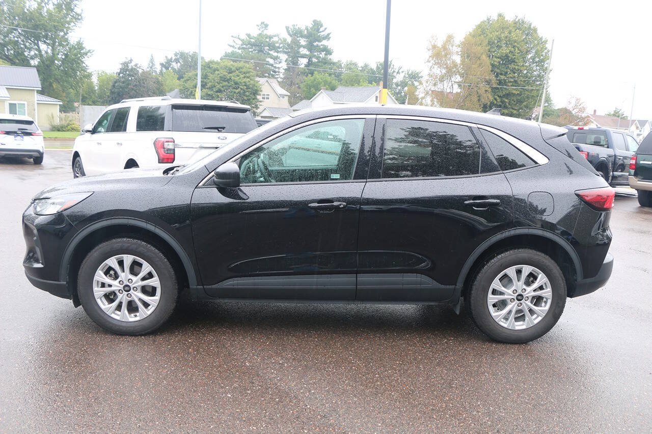 Certified 2024 Ford Escape Active AWD/4WD image 6