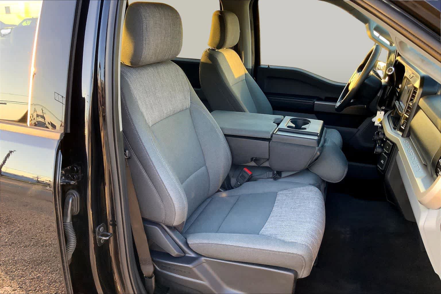 Certified 2025 Ford F250 XLT AWD/4WD image 9