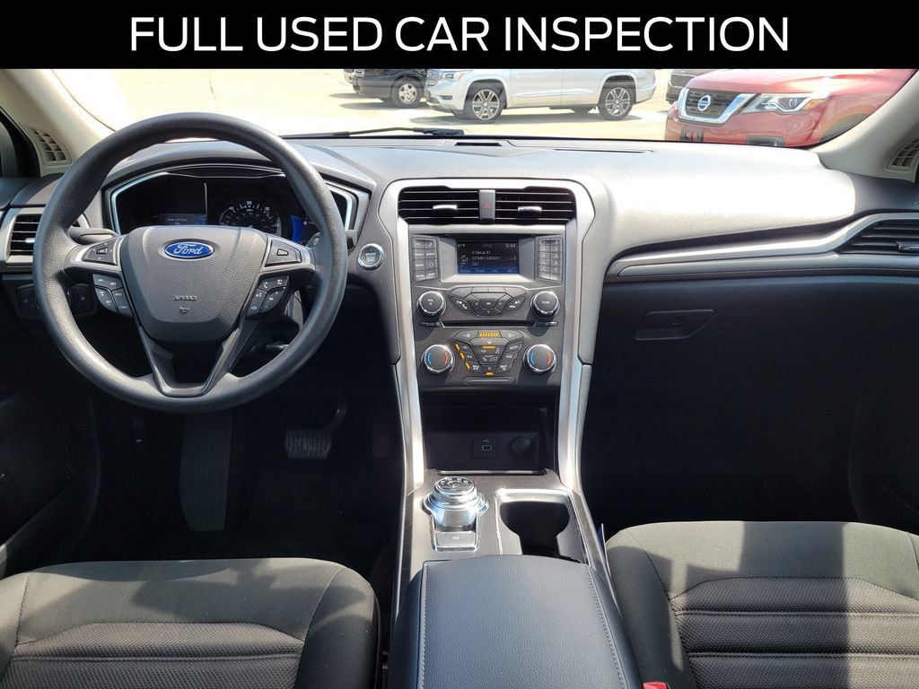 Certified 2017 Ford Fusion SE FWD image 7