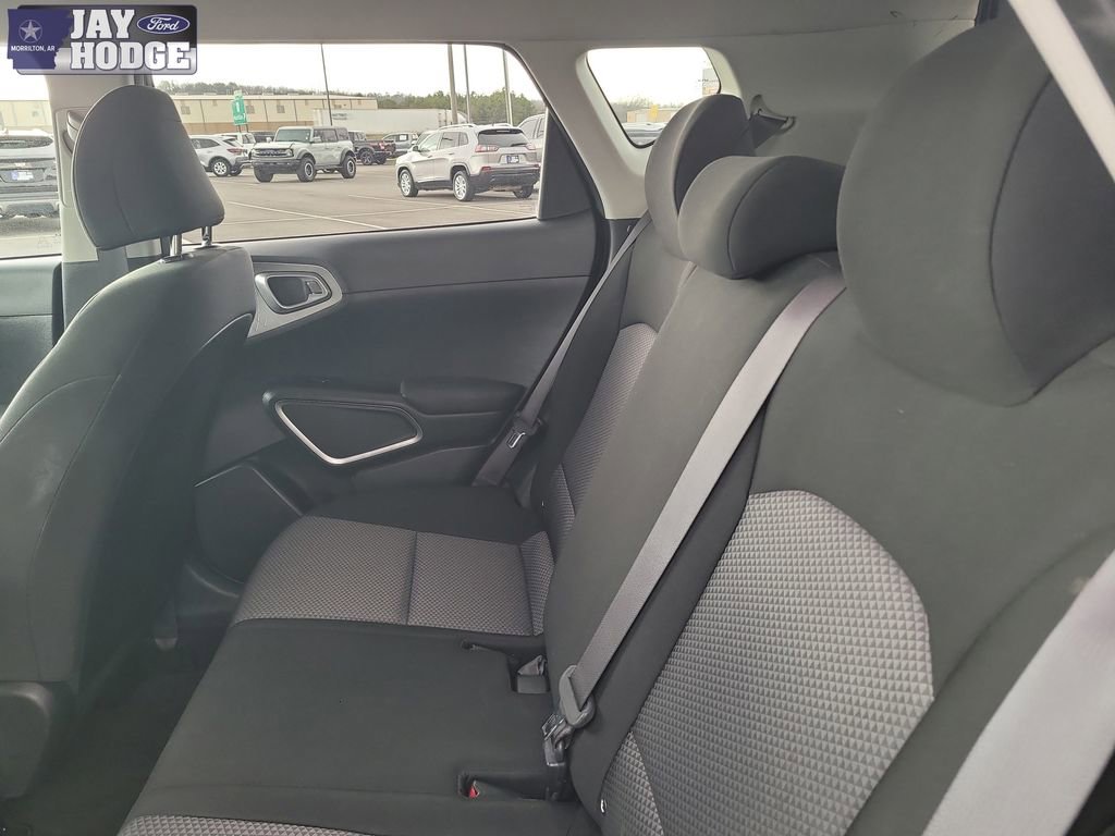 Used 2024 Kia Soul LX w/ Option Group 015 image 27