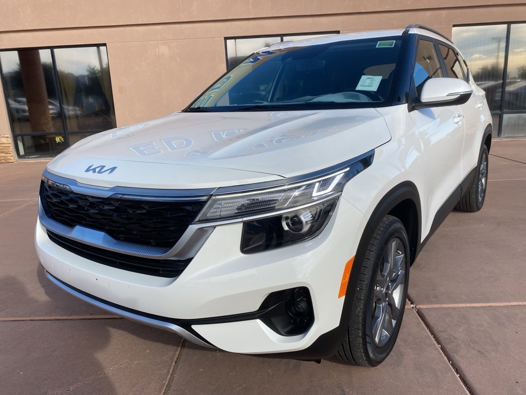 Used 2023 Kia Seltos S image 3