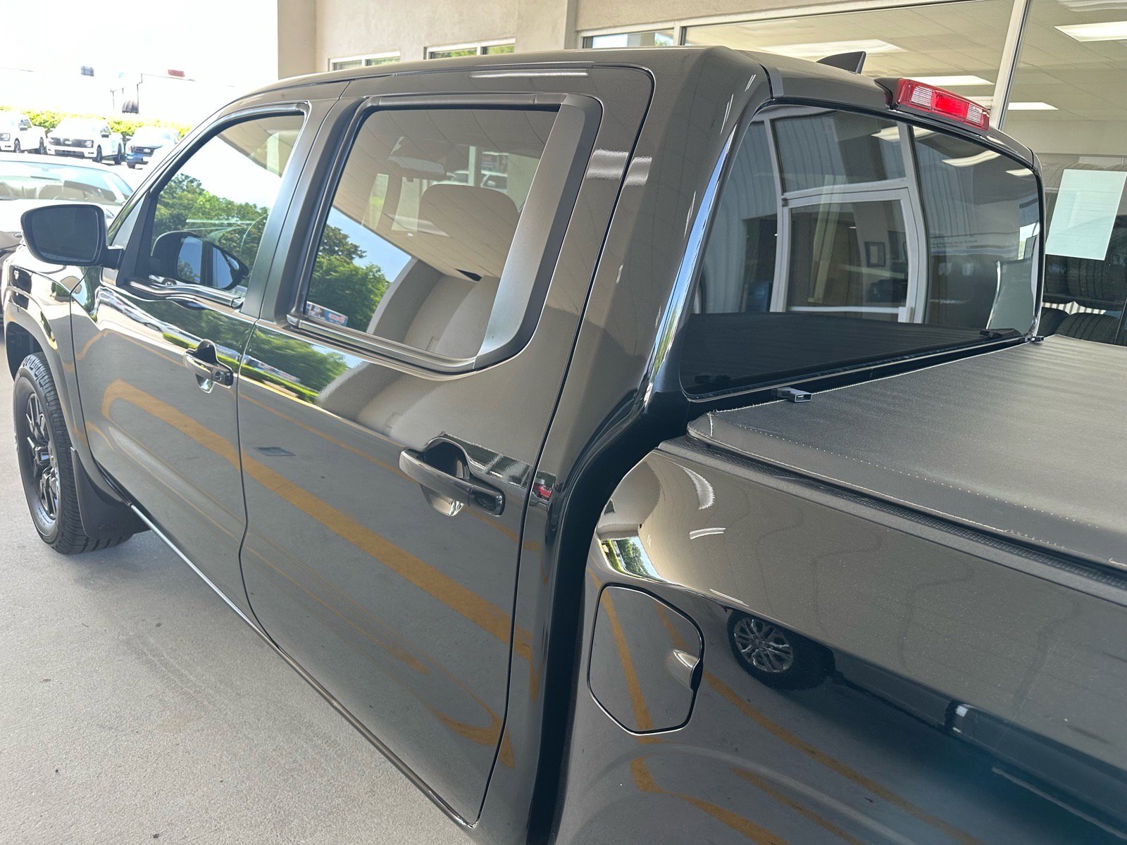Used 2023 Nissan Frontier SV w/ Midnight Edition Package RWD image 11
