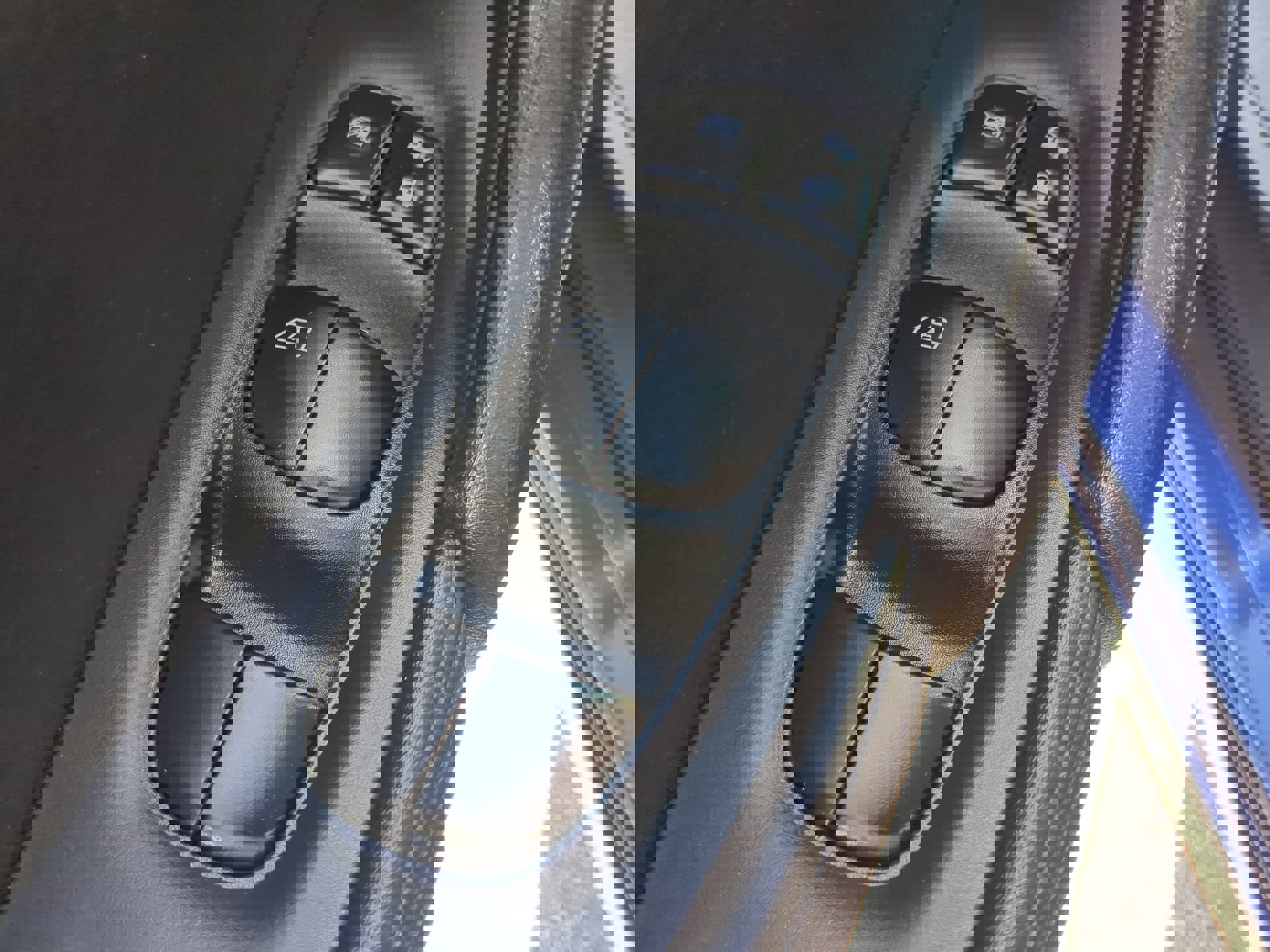 Used 2019 Nissan Rogue Sport S image 46