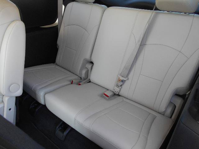 Used 2022 Buick Enclave Premium w/ Surround and Sites Package FWD image 8