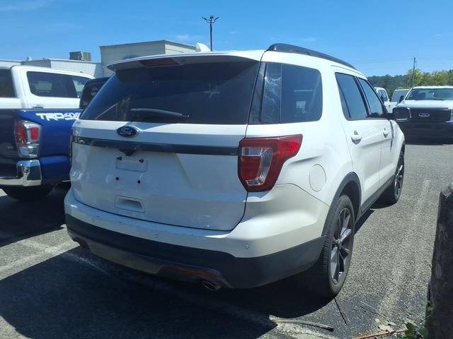 Certified 2017 Ford Explorer XLT w/ Equipment Group 202A FWD image 6