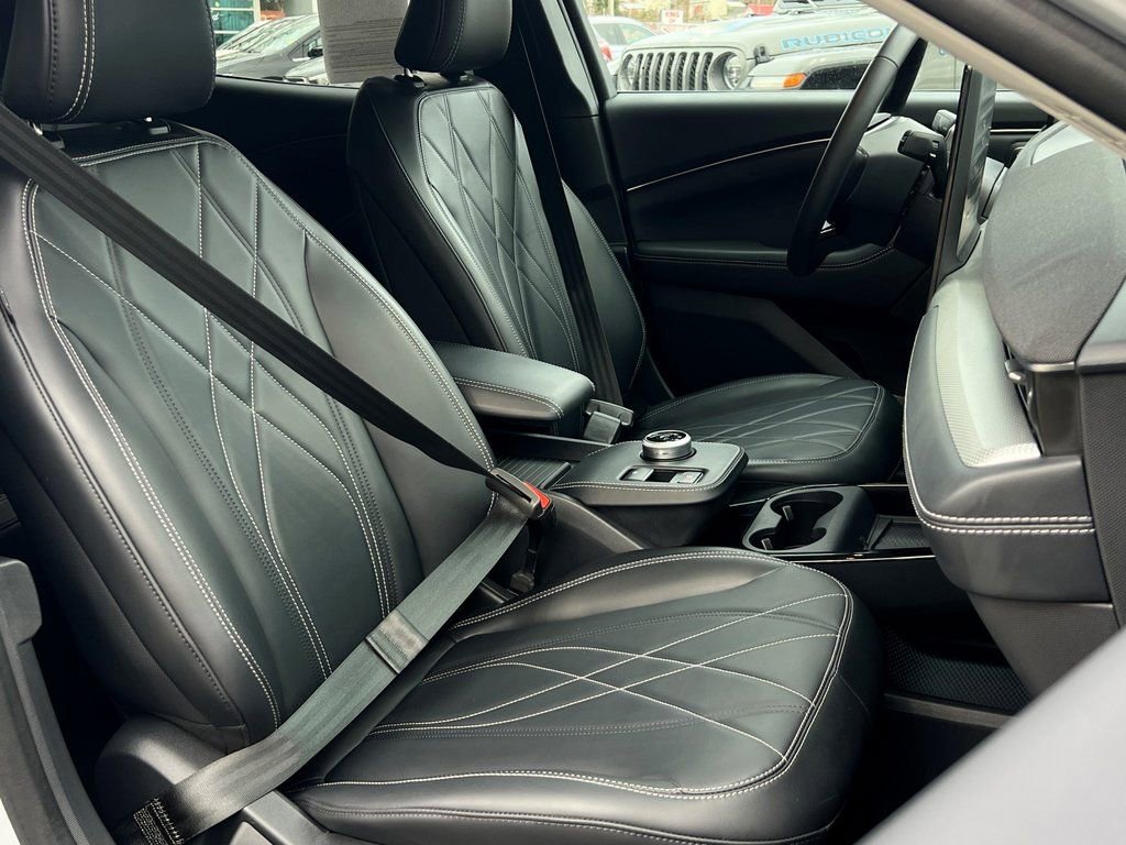 Certified 2023 Ford Mustang Mach-E Select w/ Comfort Package Lite image 15