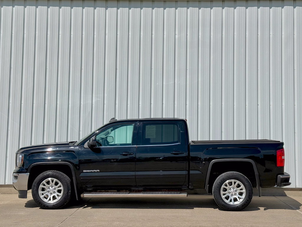 Used 2018 GMC Sierra 1500 SLE w/ Suspension Package, Off-Road AWD/4WD image 3