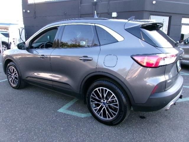 Certified 2022 Ford Escape SEL w/ Class II Trailer Tow Package FWD image 3