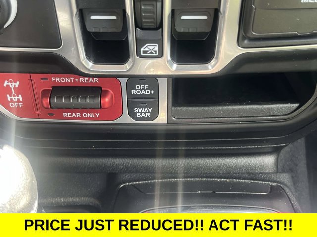 Used 2023 Jeep Wrangler Unlimited Rubicon w/ LED Lighting Group AWD/4WD image 32