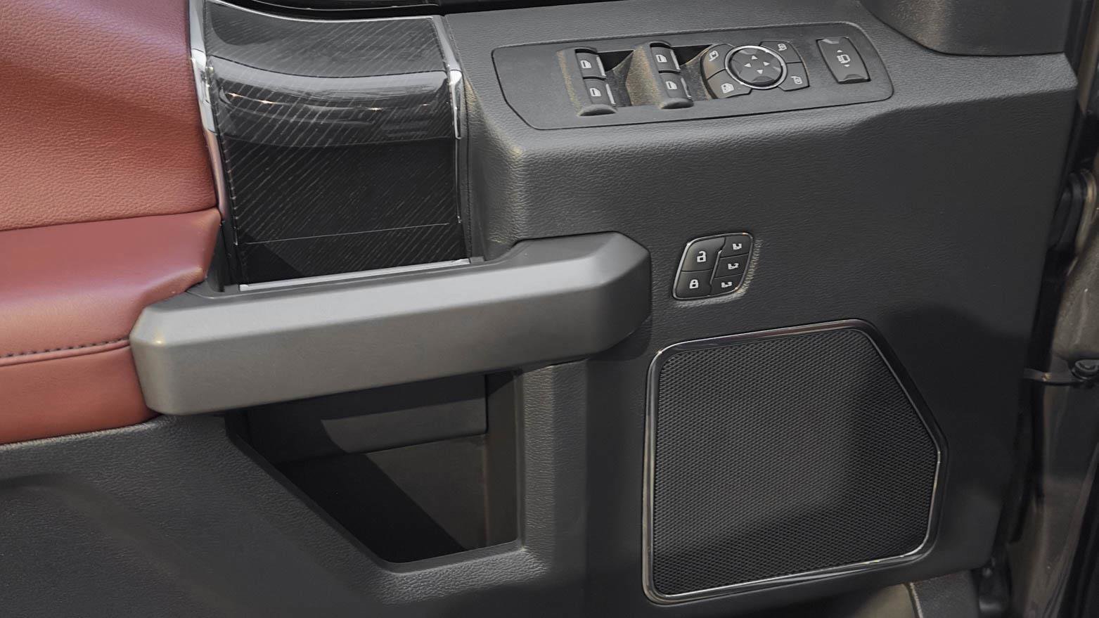 Certified 2022 Ford F350 Platinum w/ FX4 Off-Road Package image 17