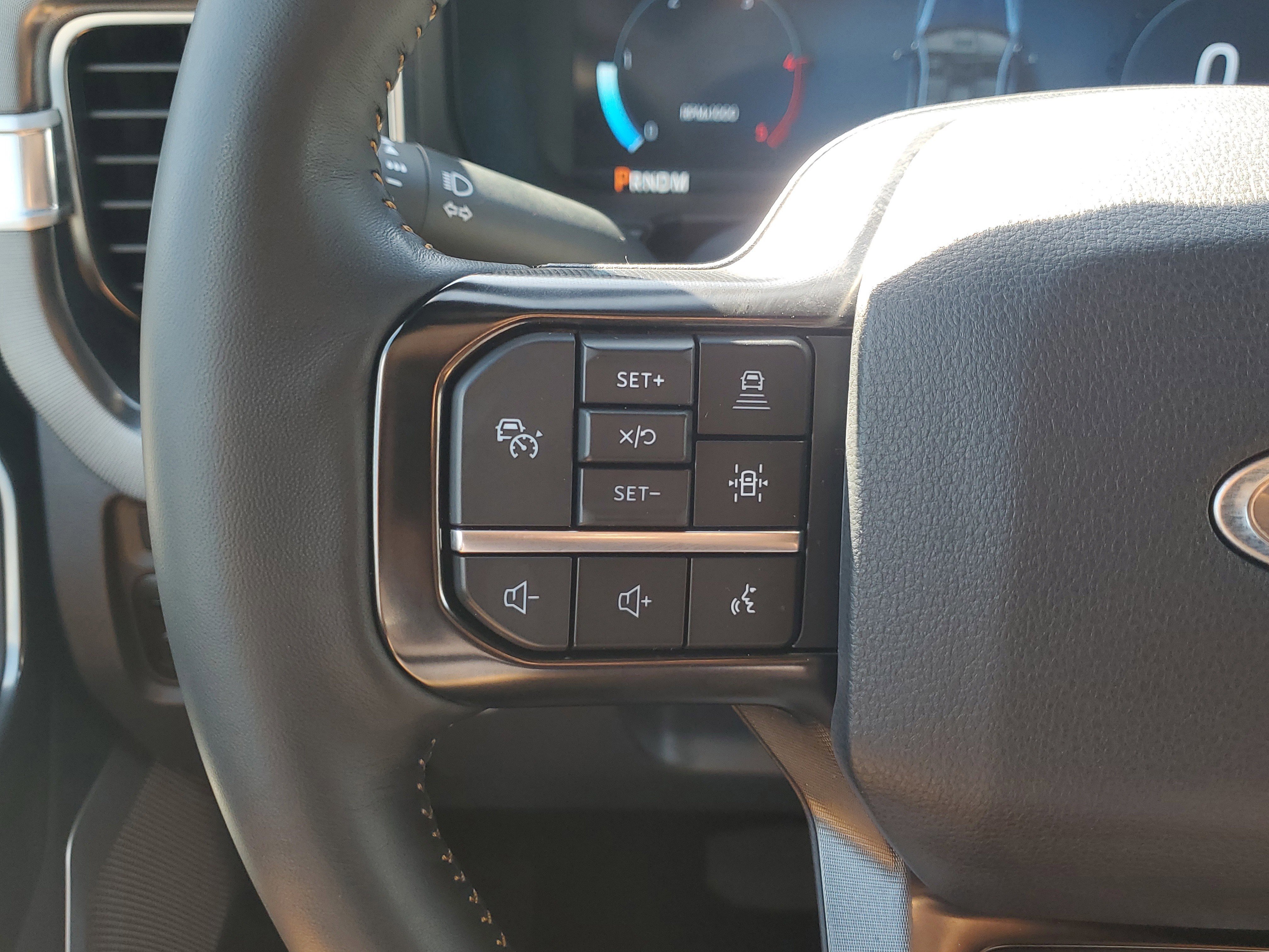 Certified 2023 Ford F250 Platinum image 25