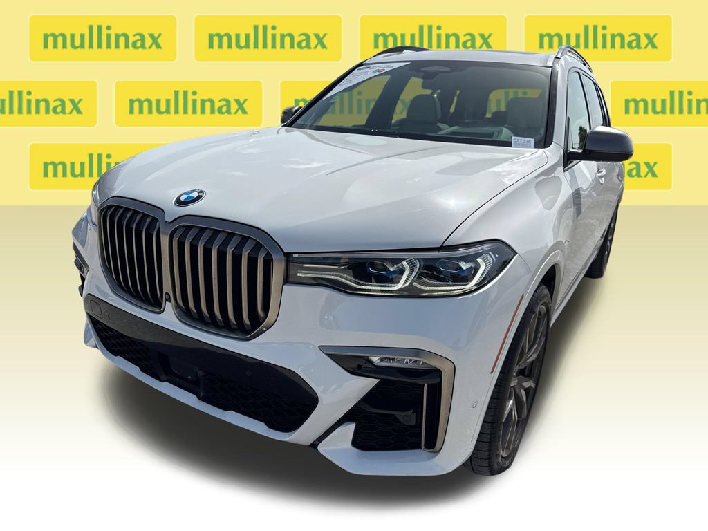 Used 2020 BMW X7 M50i AWD/4WD image 11