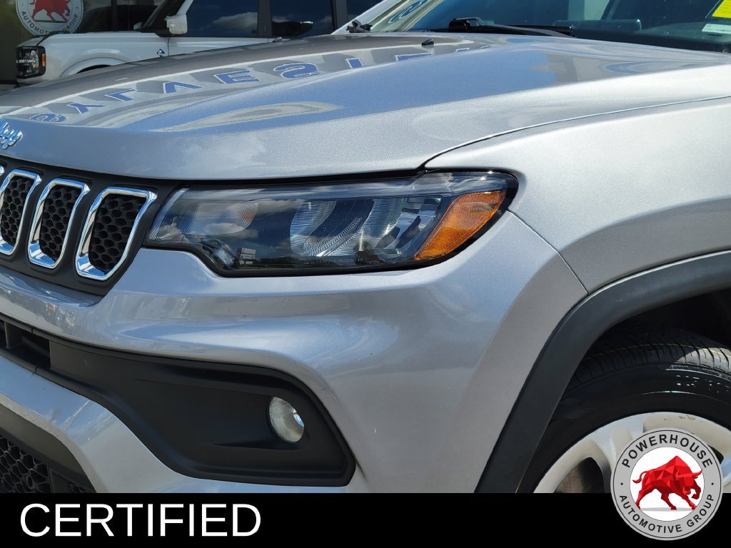 Used 2024 Jeep Compass Latitude AWD/4WD image 11