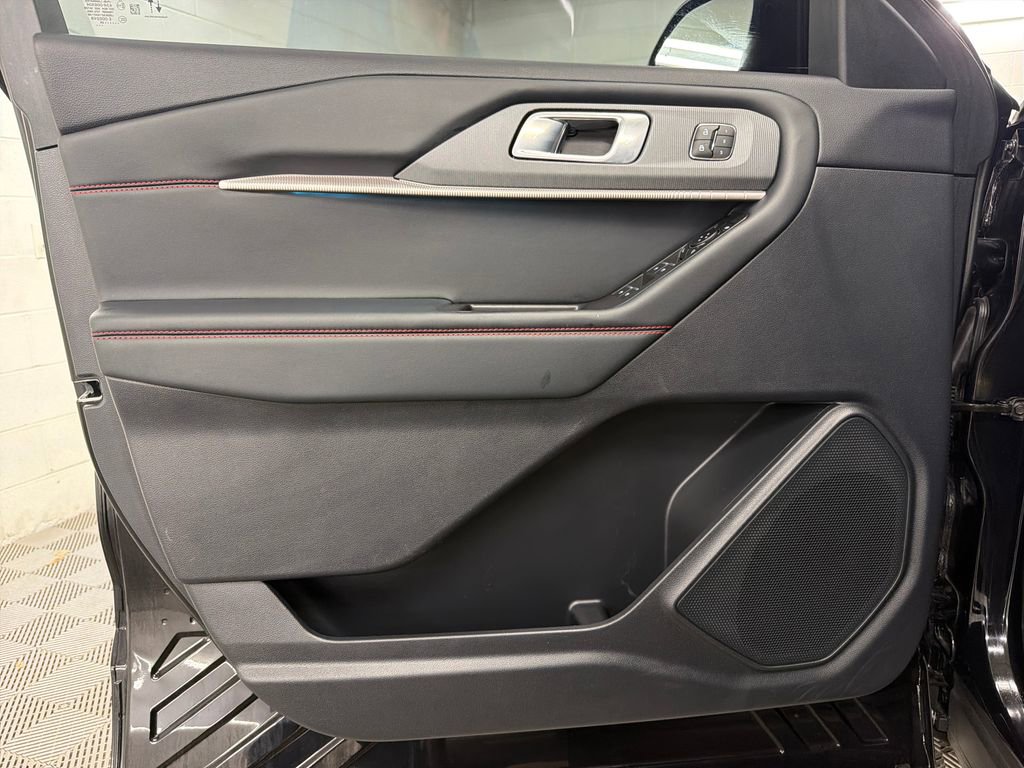 Certified 2025 Ford Explorer ST AWD/4WD image 16