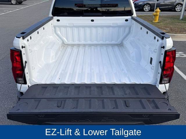 Used 2024 Chevrolet Colorado Trail Boss w/ Technology Package image 8