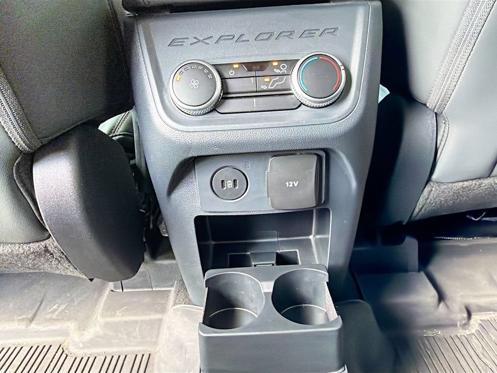 Certified 2025 Ford Explorer Active w/ Active Comfort Package AWD/4WD image 26