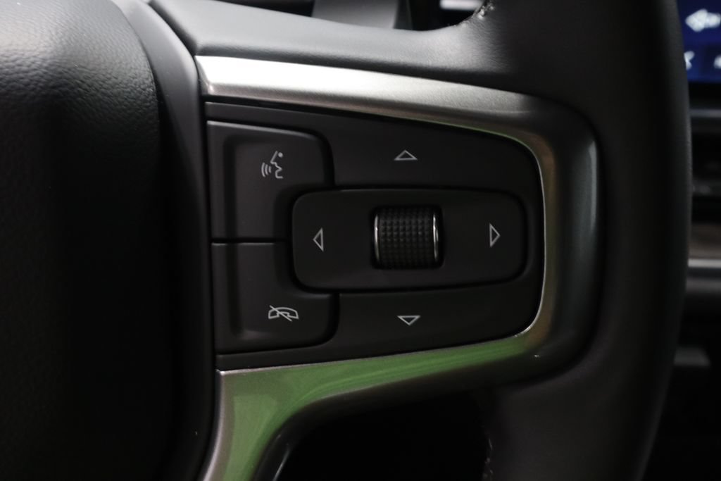 Used 2024 Chevrolet Silverado 1500 LTZ w/ Technology Package AWD/4WD image 28