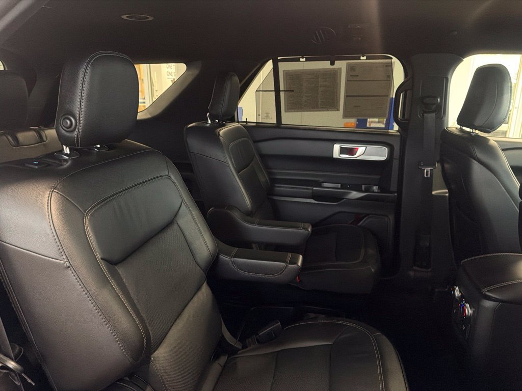 Certified 2020 Ford Explorer Limited w/ Hybrid Equipment Group 310A AWD/4WD image 65
