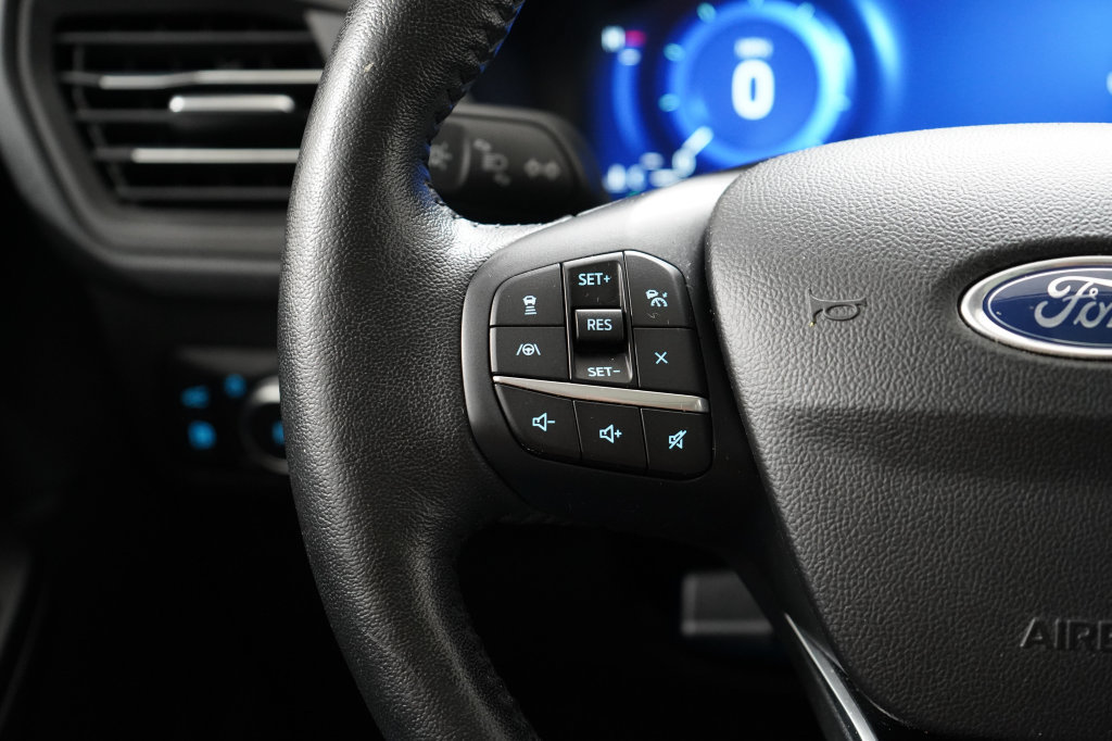 Certified 2020 Ford Escape Titanium AWD/4WD image 15