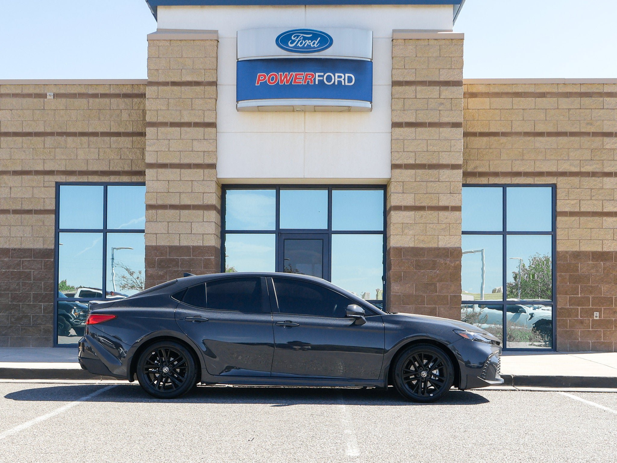 Used 2026 Toyota Camry SE FWD image 5