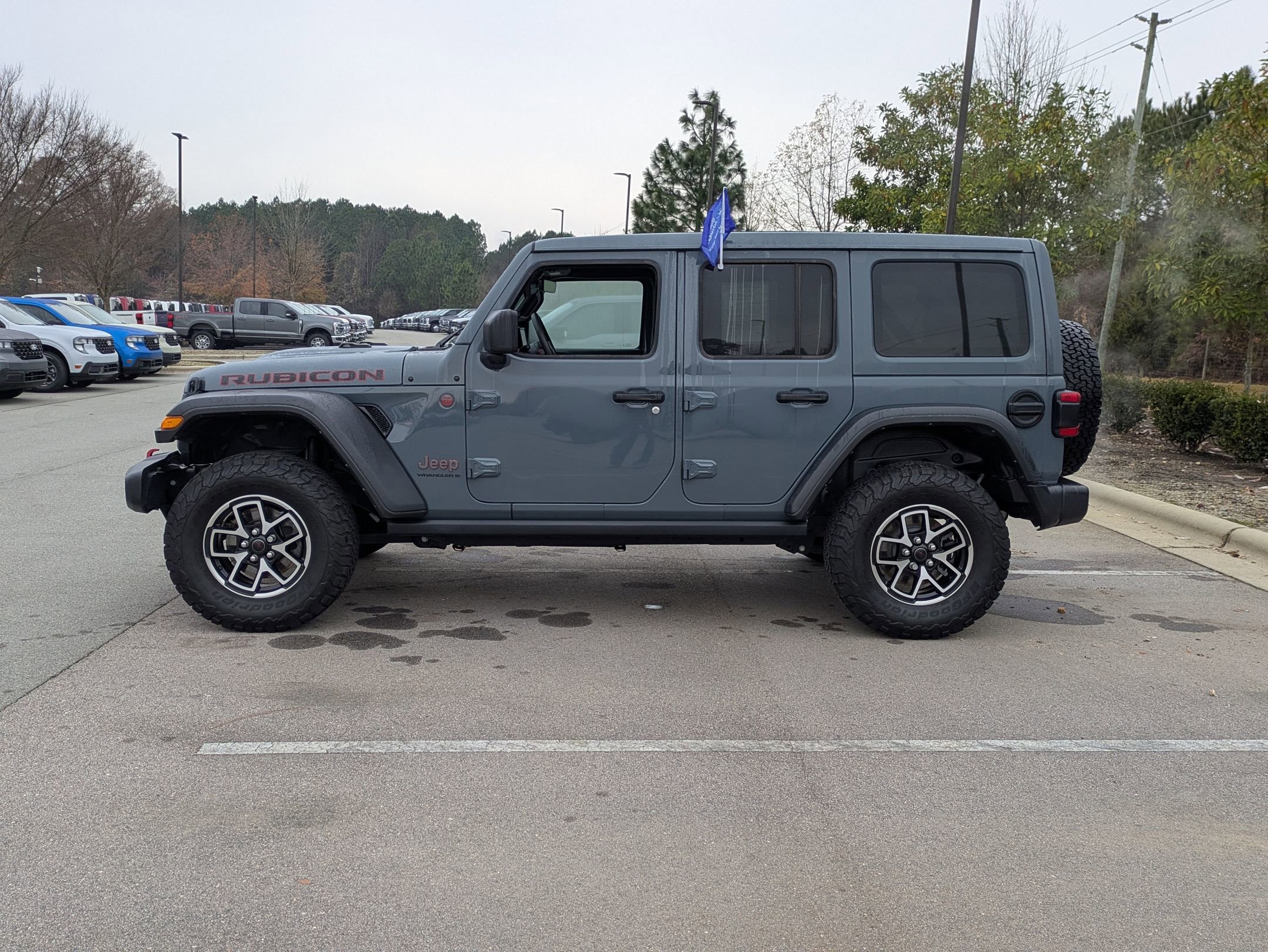 Used 2024 Jeep Wrangler Unlimited Rubicon w/ Technology Group image 7