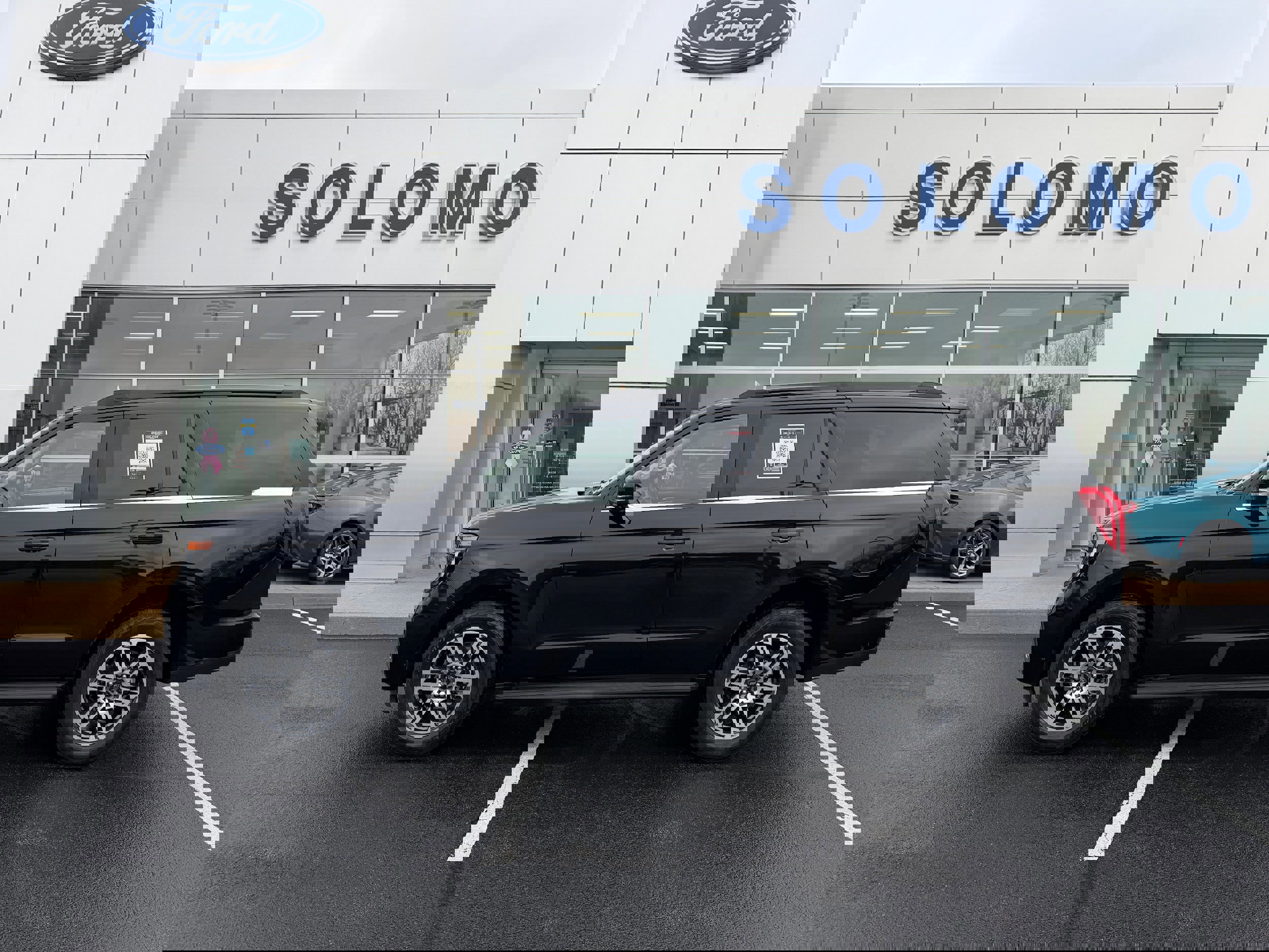 Certified 2025 Ford Expedition Active image 7