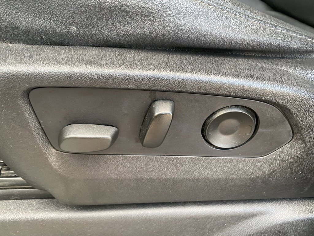 Used 2021 Chevrolet Tahoe Z71 w/ Luxury Package image 14