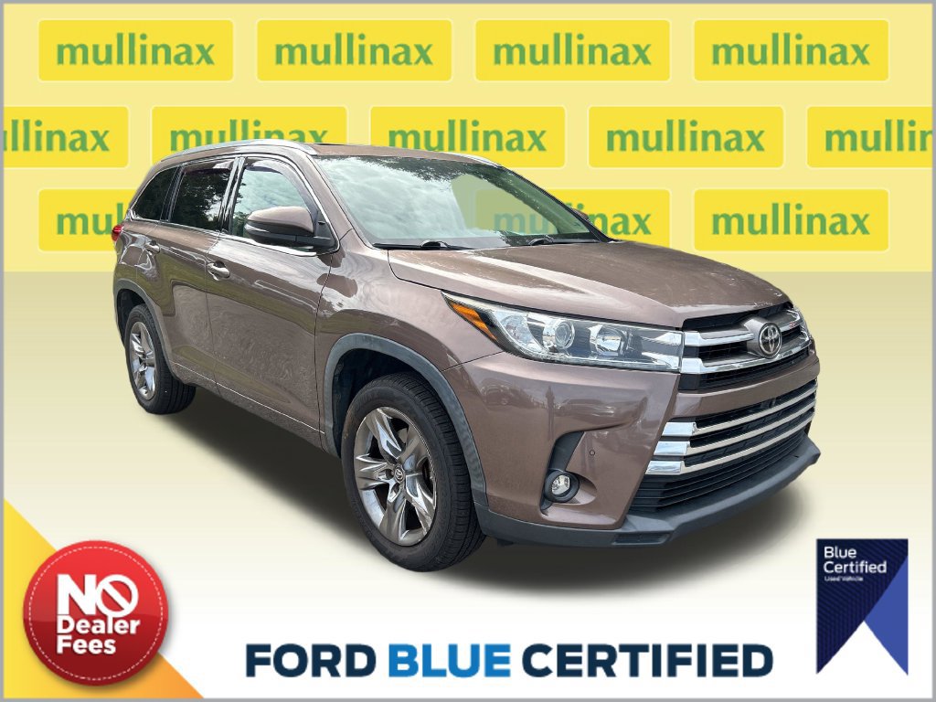 Used 2019 Toyota Highlander Limited Platinum FWD image 1