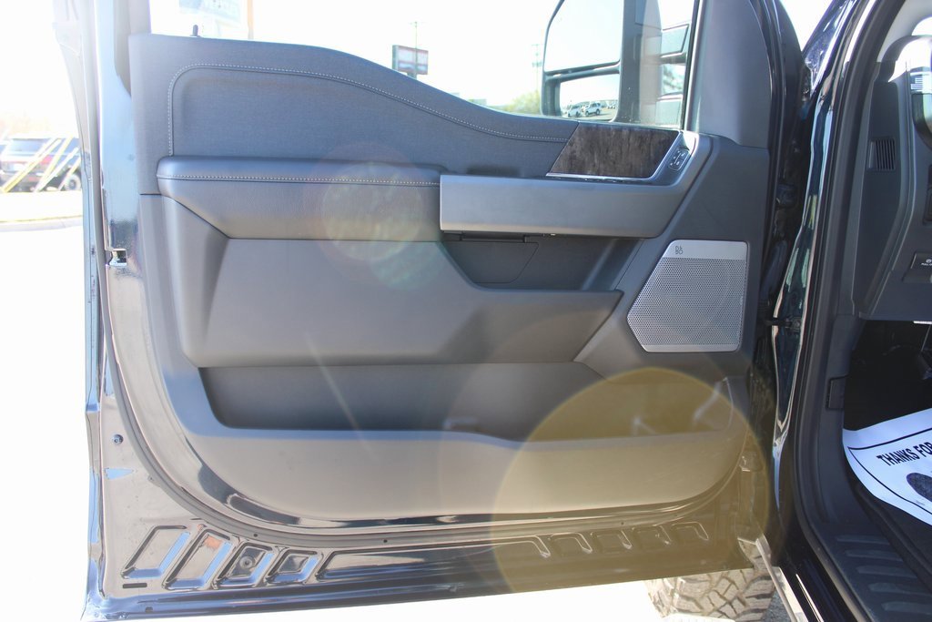 Certified 2024 Ford F250 Lariat w/ Lariat Ultimate Package image 19