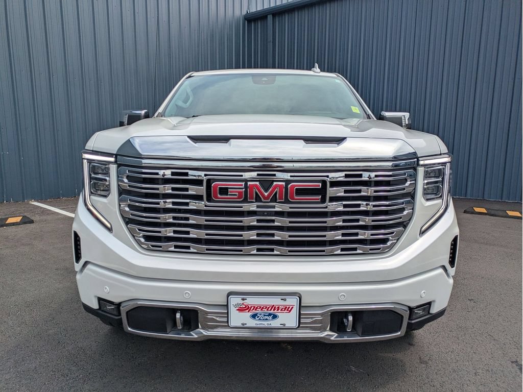Used 2024 GMC Sierra 1500 Denali w/ Denali Reserve Package AWD/4WD image 2