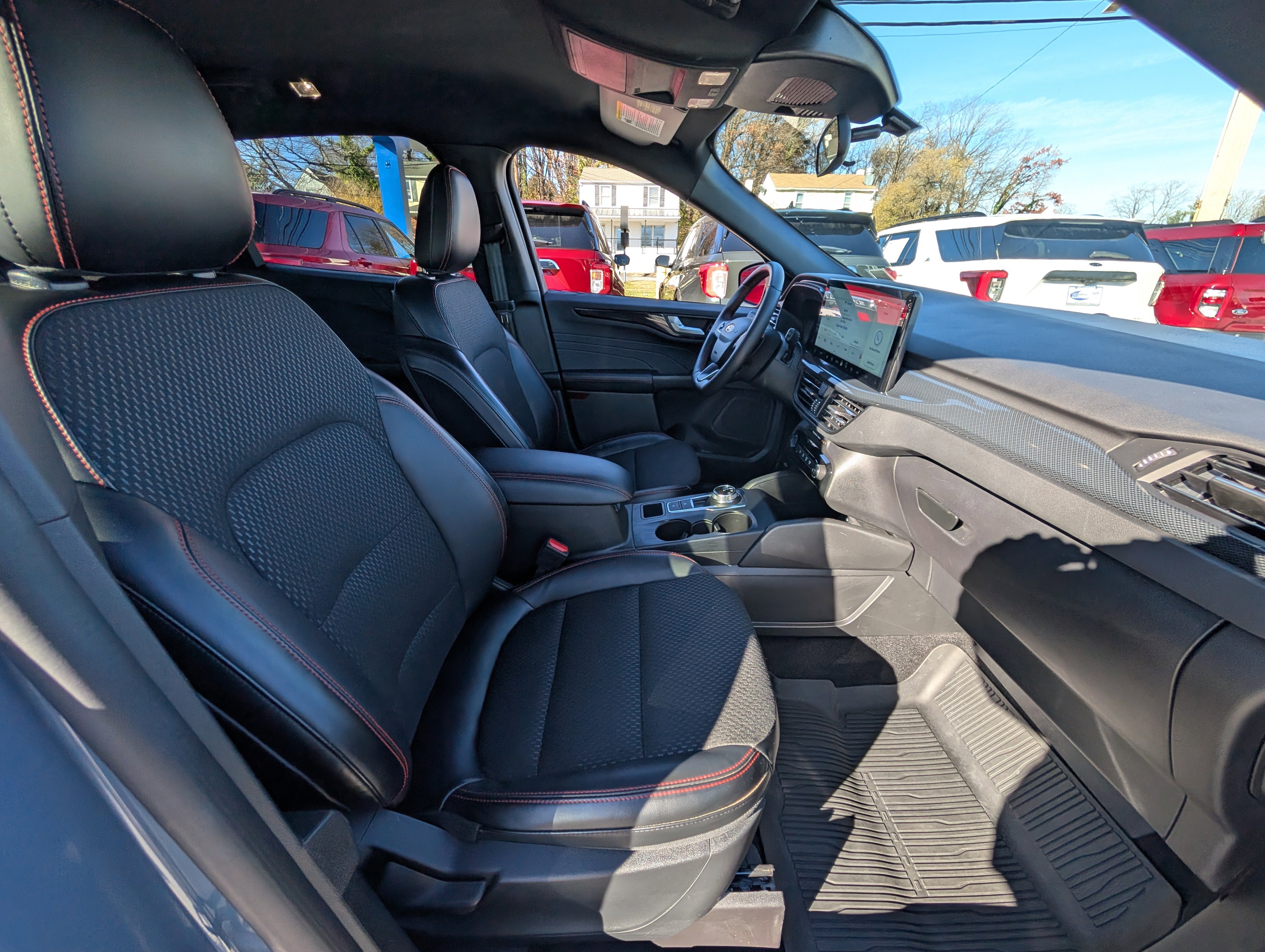 Certified 2025 Ford Escape ST-Line Elite w/ Tech Pack #1 image 12