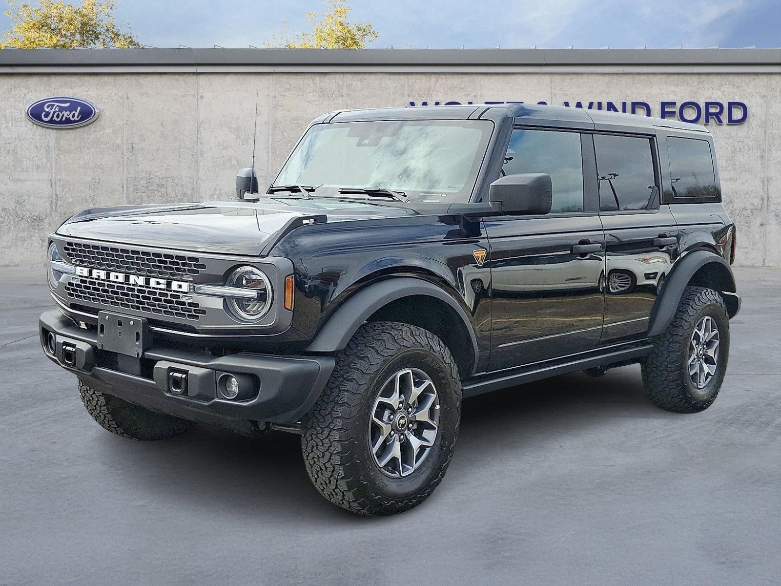Certified 2025 Ford Bronco Badlands image 6