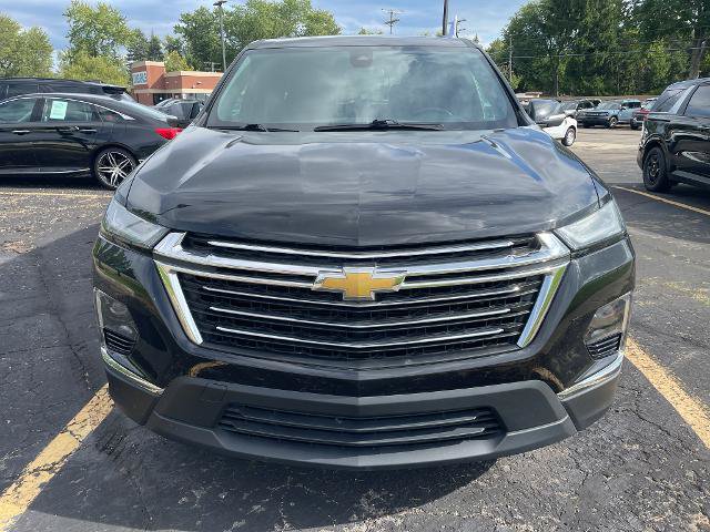 Used 2023 Chevrolet Traverse LT w/ LPO, Floor Liner Package AWD/4WD image 2
